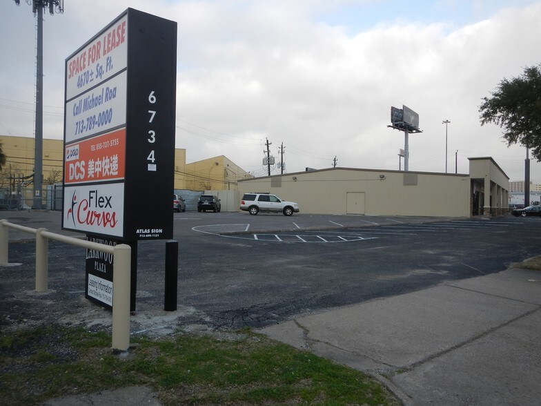More Photos Of 6734 Larkwood Dr, Houston Freestanding For Lease