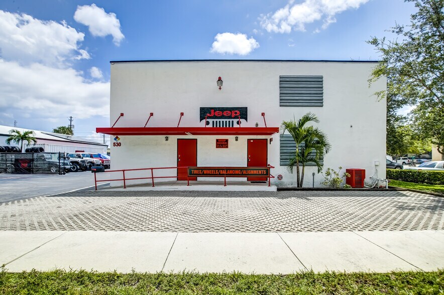 More Photos Of 530 S Dixie Hwy W, Pompano Beach Auto Repair For Sale