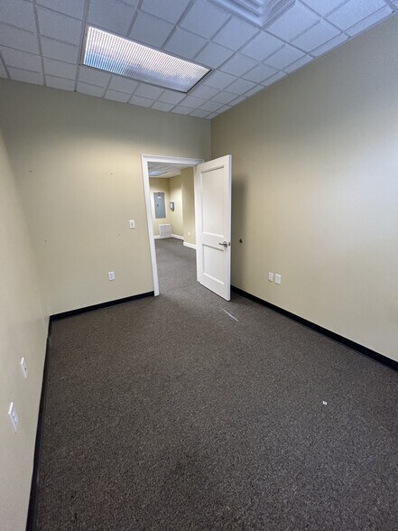More Photos Of 1417 Stuart Engals Blvd, Mount Pleasant Medical For Lease