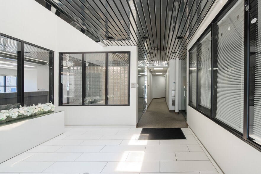 More Photos Of 10020 National Blvd, Los Angeles Loft Creative Space For Sale