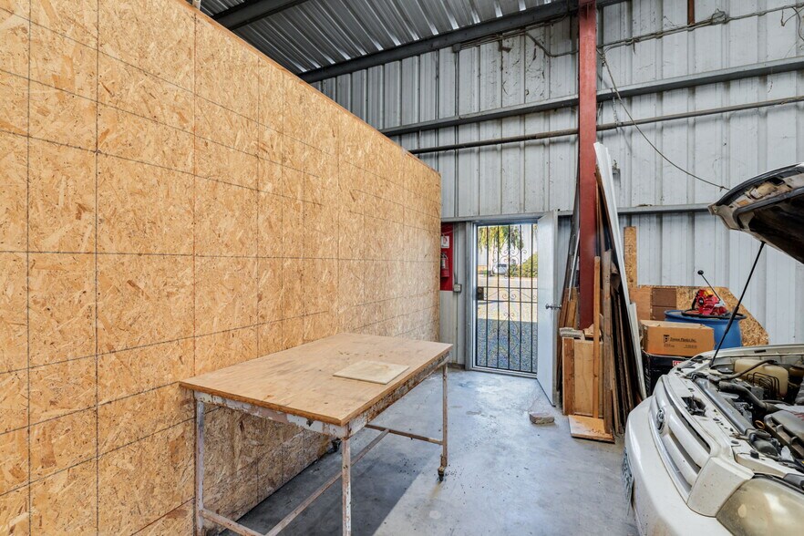 More Photos Of 23259 Avenue 64 Ave, Ducor Warehouse For Sale