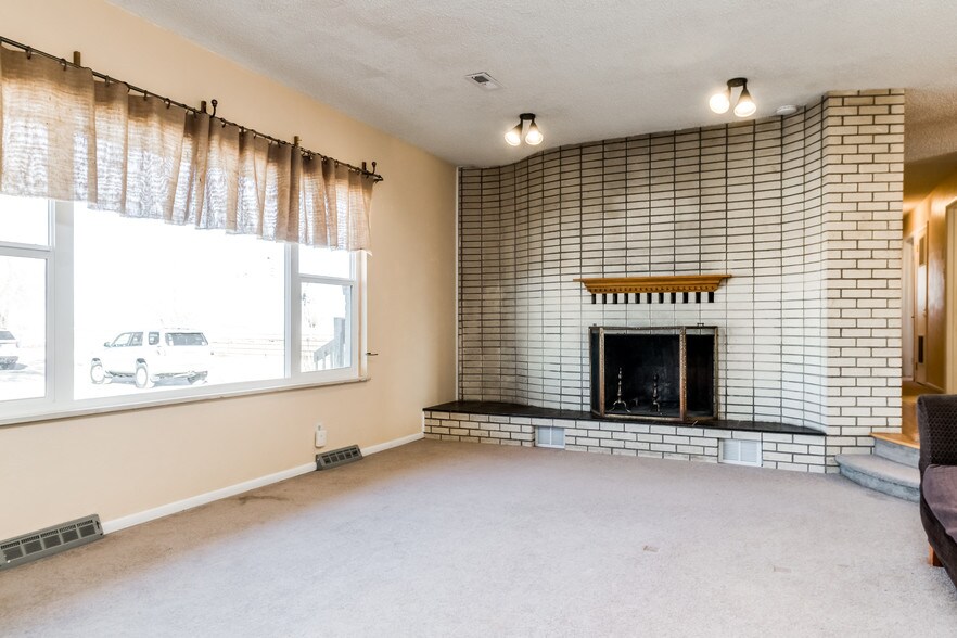 More Photos Of 40444 Bush Rd, Avondale Specialty For Sale