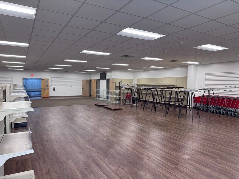 More Photos Of , Tallahassee General Retail For Sale