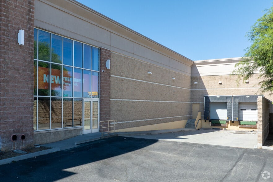 More Photos Of 1482 E 2nd St, Beaumont General Retail For Sale