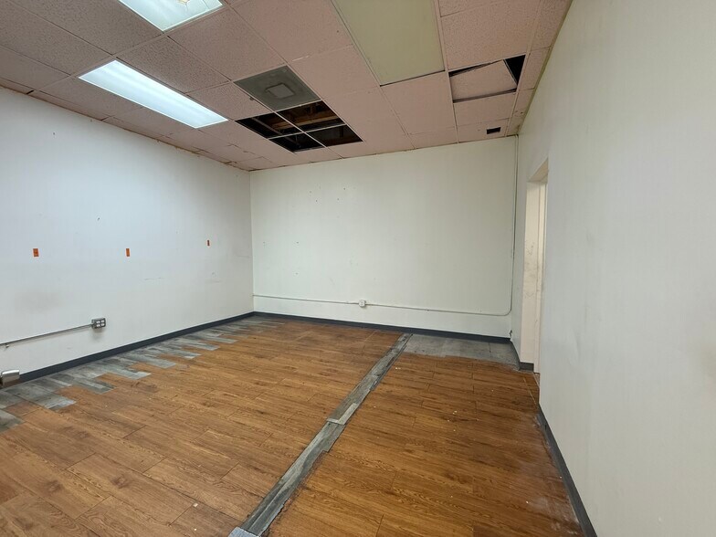 More Photos Of 11526 Bellaire Blvd, Houston Unknown For Lease