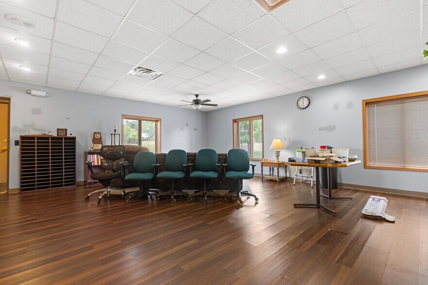 More Photos Of 5112 Forest Hills Ct, Loves Park Industrial For Sale