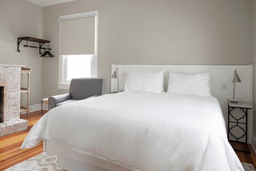 More Photos Of 615 Laurel St, Lee Hospitality For Sale