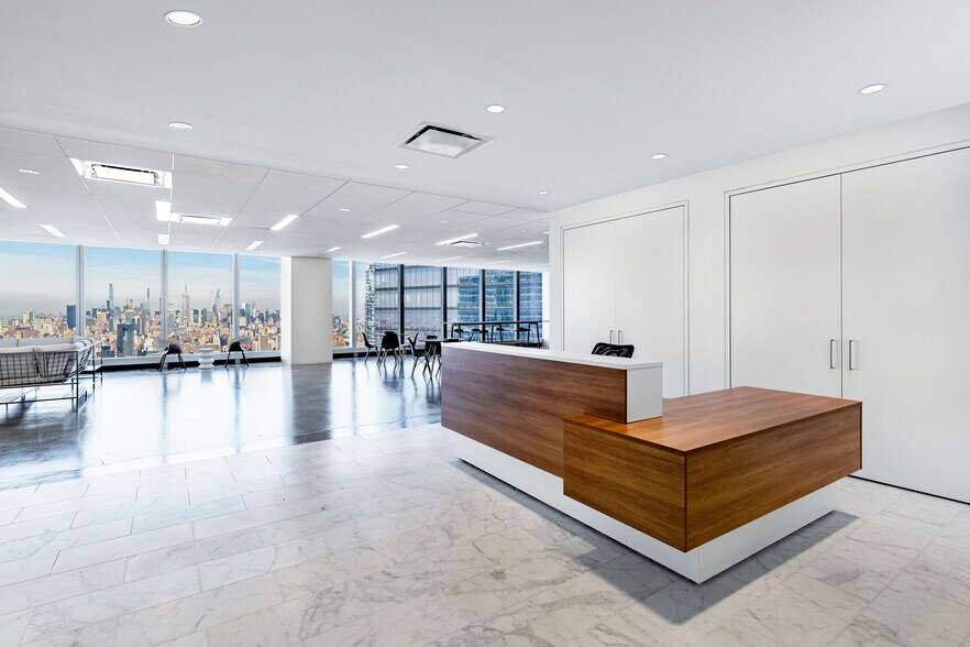 More Photos Of One World Trade Center, New York Office For Lease
