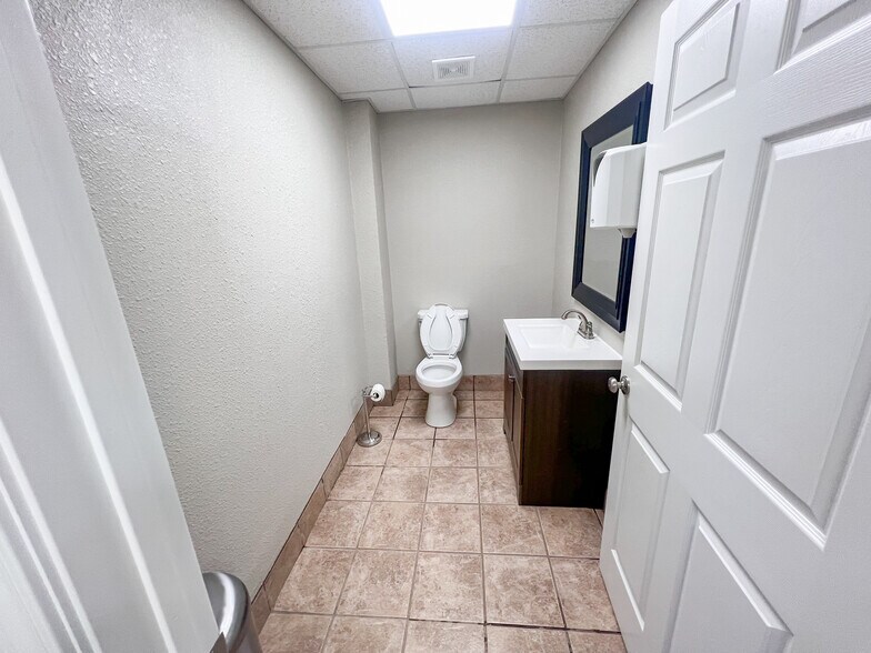 More Photos Of 6610 E Hwy 80 & 6618 E Hwy 80, Midland Industrial For Sale