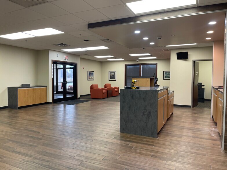 More Photos Of 5220 N Hwy 167, Catoosa Freestanding For Sale
