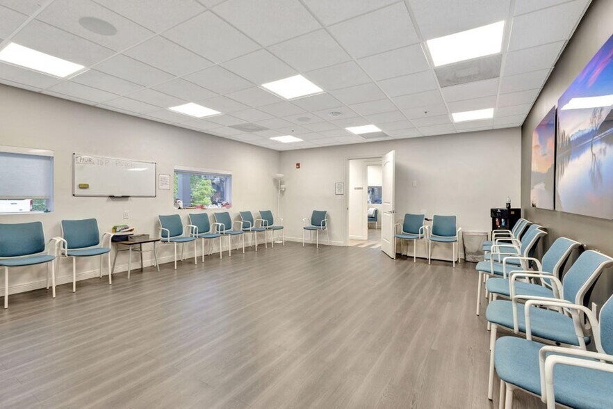 More Photos Of 402 SE 6th Ave, Delray Beach Medical For Sale