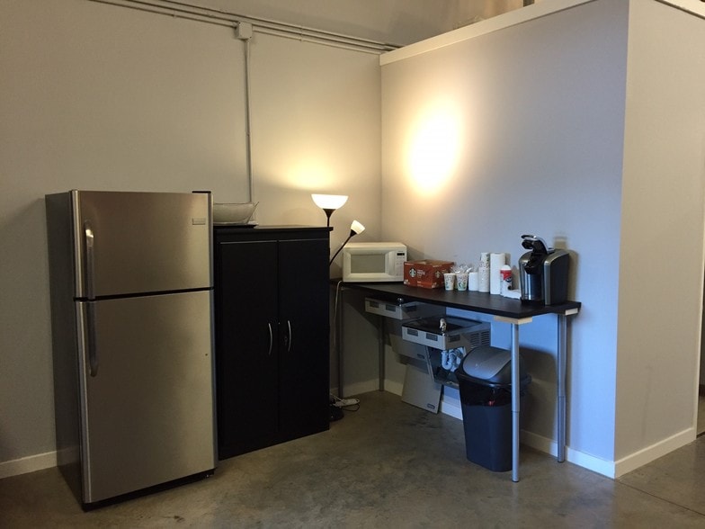 More Photos Of 1815 Hembree Rd, Alpharetta Unknown For Lease