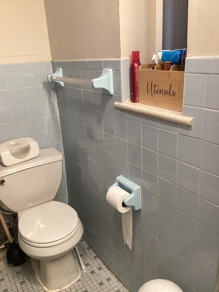 More Photos Of 2513 West St, Union City Apartments For Sale