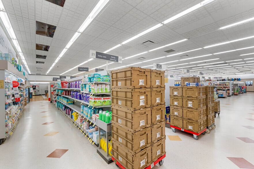 More Photos Of 730 S Lewis St, Metter Drugstore For Sale