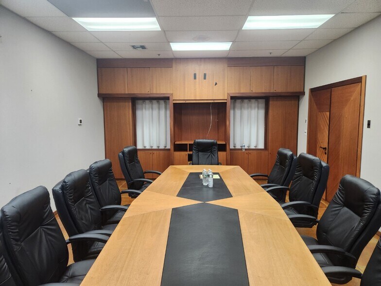 More Photos Of 1 Rodeo Dr, Edgewood Light Distribution For Lease