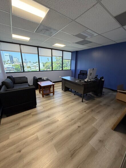 More Photos Of 4419 Van Nuys Blvd, Sherman Oaks Office For Lease