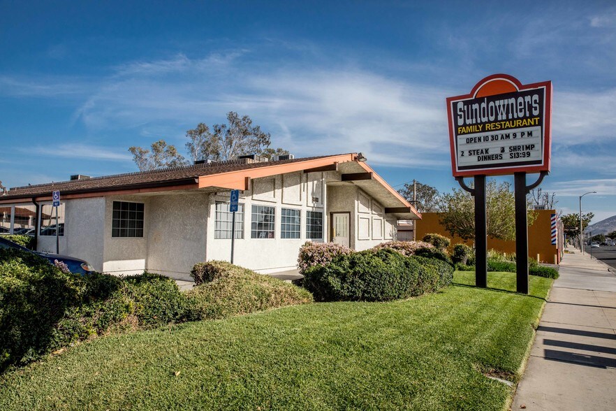 More Photos Of Sundowner, Fontana Restaurant For Sale