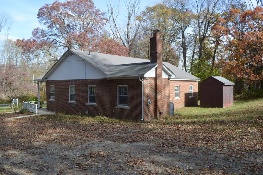 More Photos Of 857 Goshen Hill Rd, Lebanon Flex For Sale