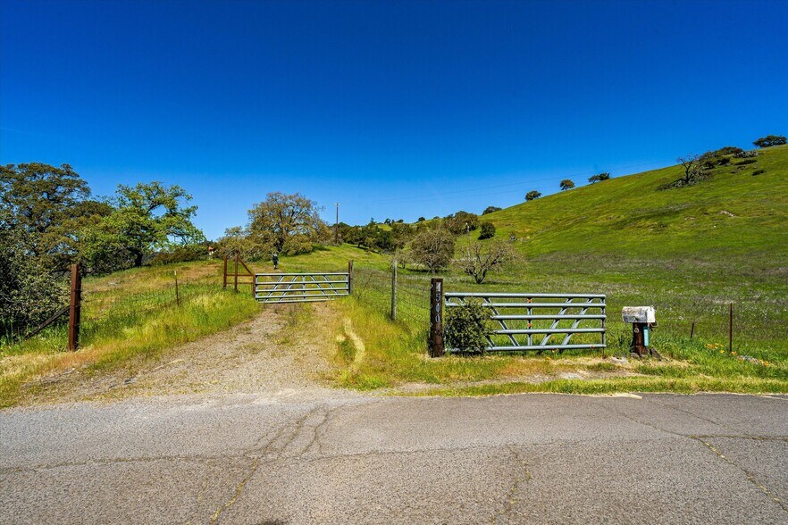 More Photos Of 4500 Lovall Valley Loop Rd, Sonoma Land For Sale