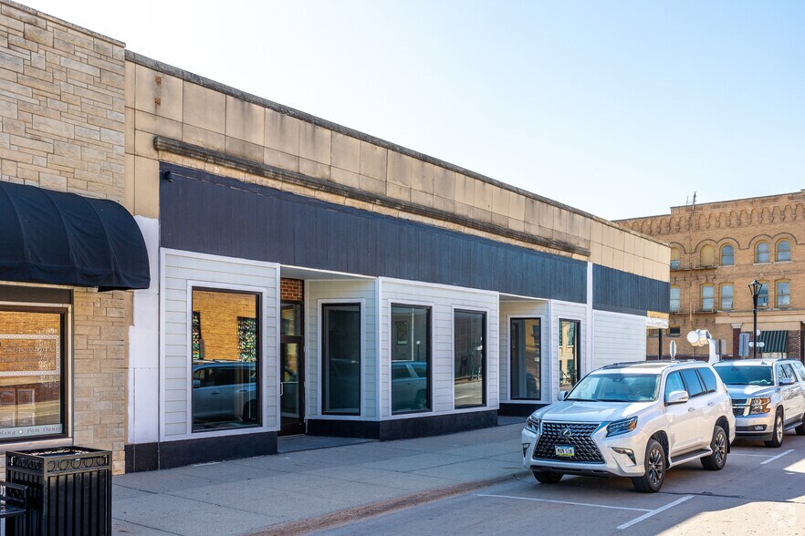 More Photos Of 1208 Willis Ave, Perry Storefront For Lease