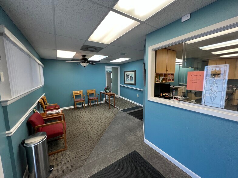 More Photos Of 901 New Warrington Rd, Pensacola Medical For Sale