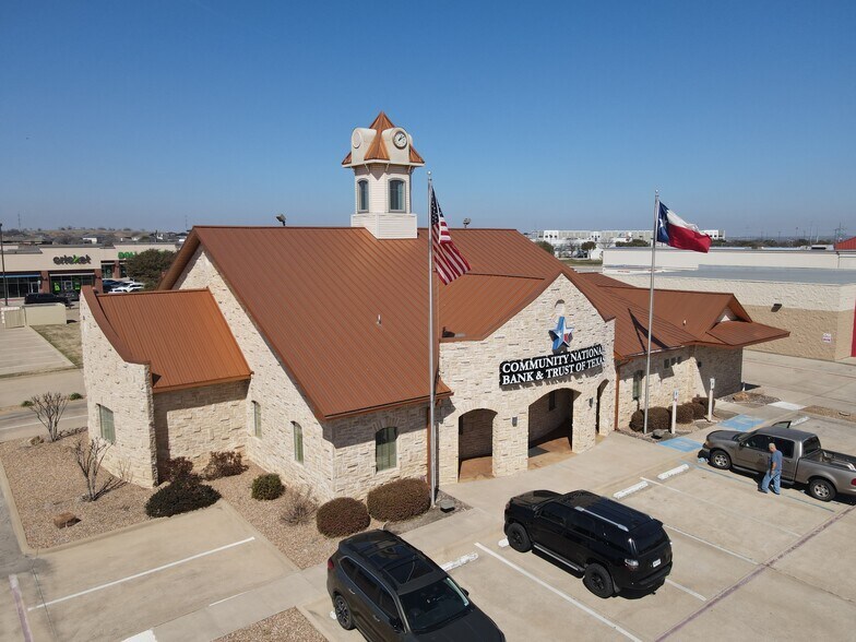 Primary Photo Of 9636 White Settlement Rd, Fort Worth Bank For Sale