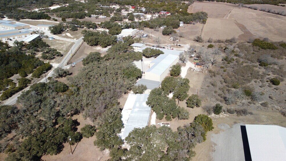 More Photos Of 41 Rust Ln, Boerne Light Manufacturing For Lease