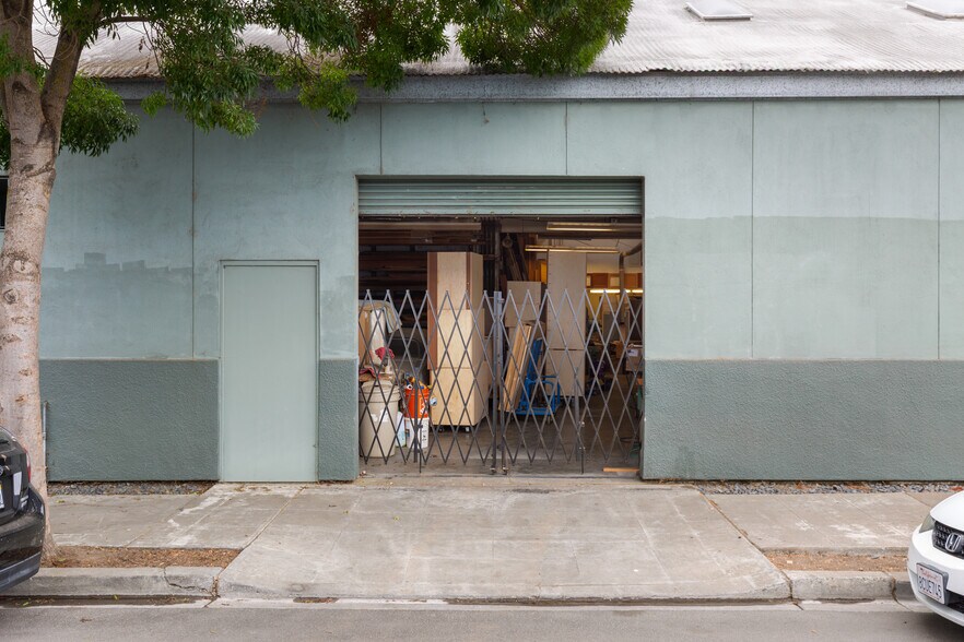 More Photos Of 2534 Magnolia St, Oakland Manufacturing For Sale