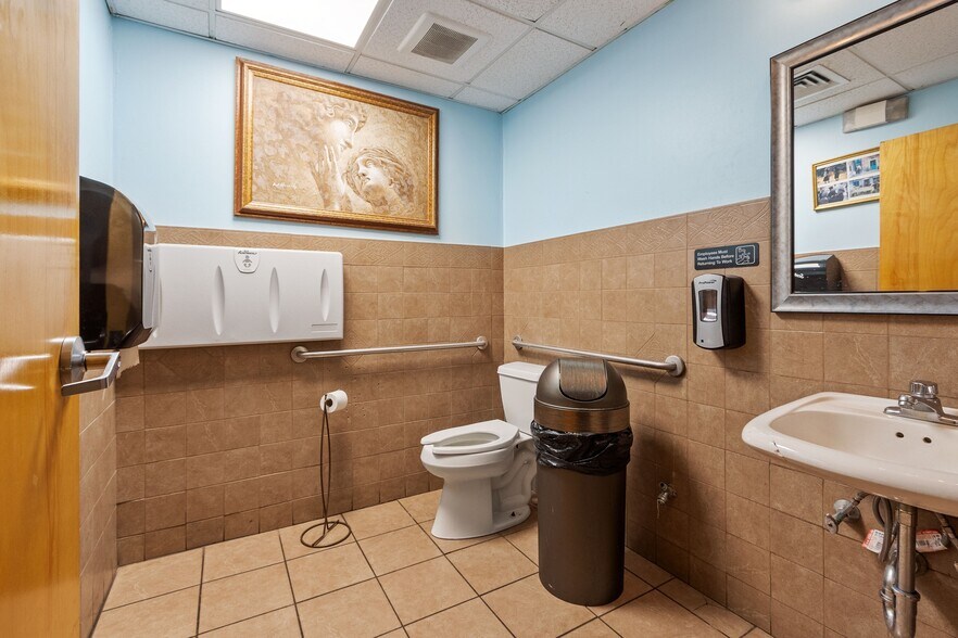 More Photos Of 166 Shrewsbury St, Worcester Restaurant For Sale