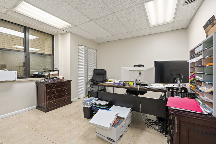 More Photos Of 16050 Orange Ave, Fort Pierce Warehouse For Sale