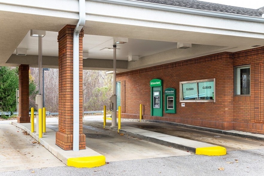 More Photos Of 690 Richmond Rd, Richmond Heights Bank For Sale