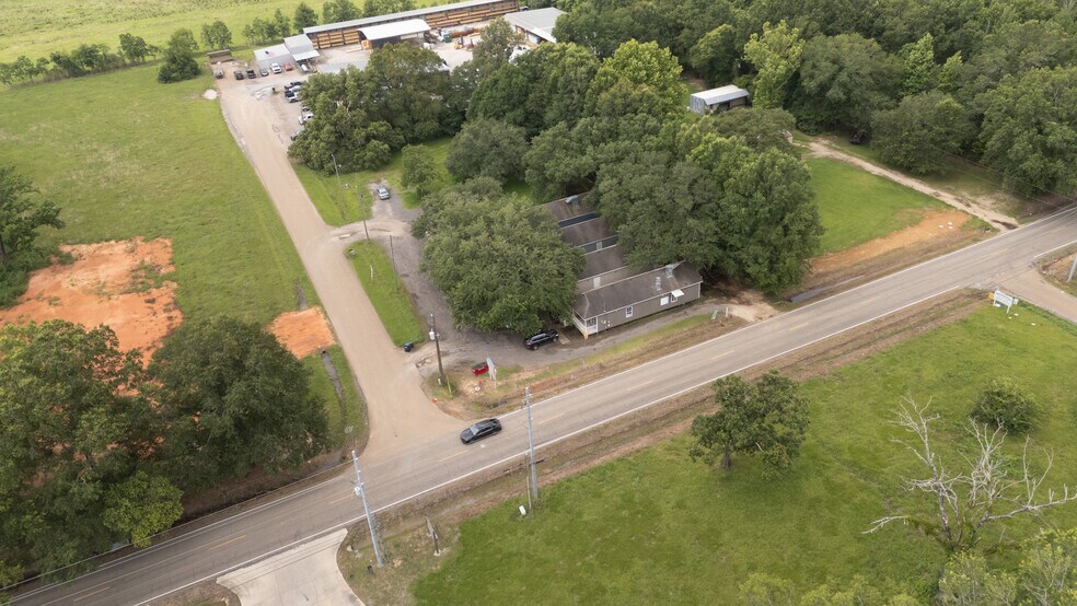 More Photos Of 53517 Harvest Ln, Loranger Office For Sale