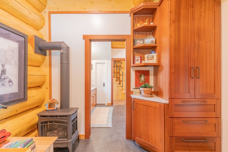 More Photos Of Quartz Lake, Delta Junction Lodge Meeting Hall For Sale