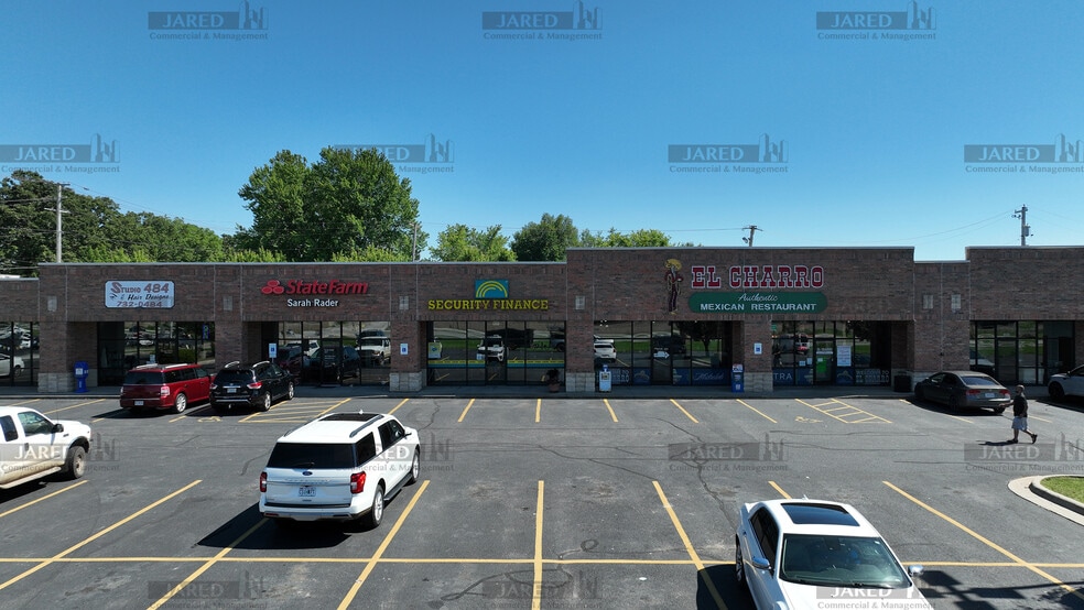 More Photos Of 1600-1694 US Highway 60 E, Republic Storefront Retail Office For Lease