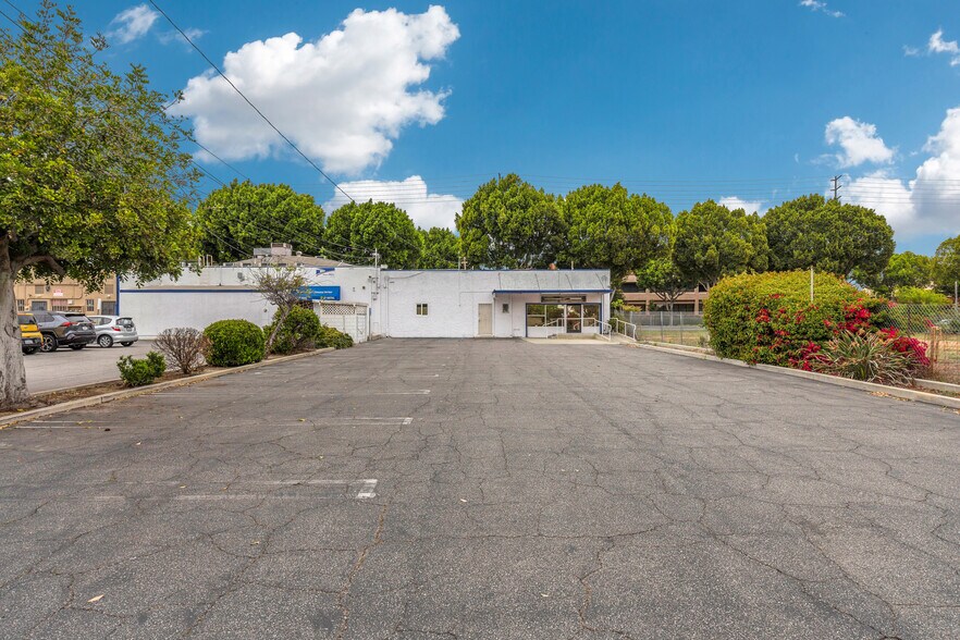 More Photos Of 118 Live Oak Ave, Arcadia Storefront For Sale