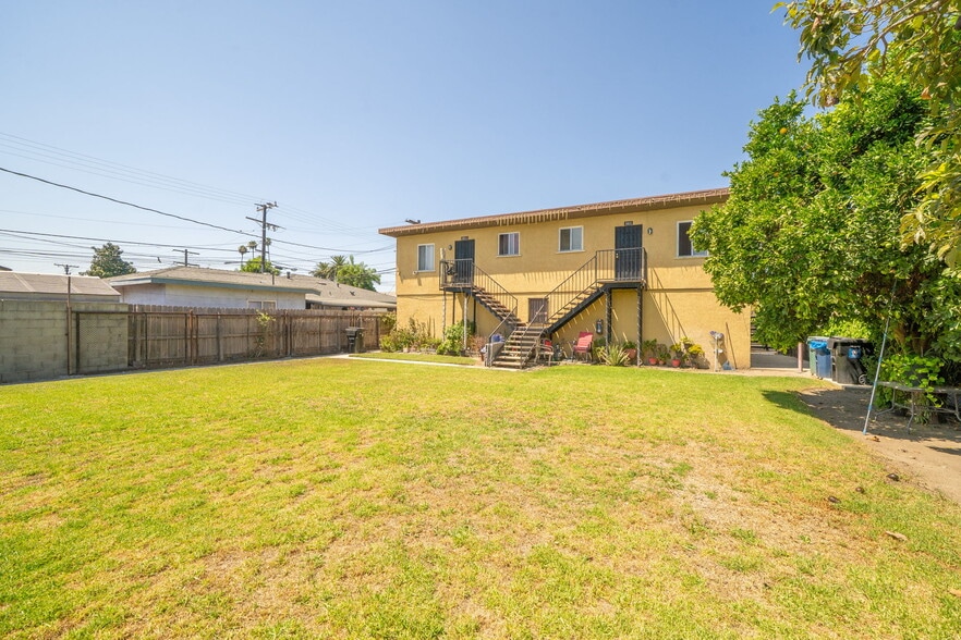 More Photos Of 5917 Converse Ave, Los Angeles Multifamily For Sale