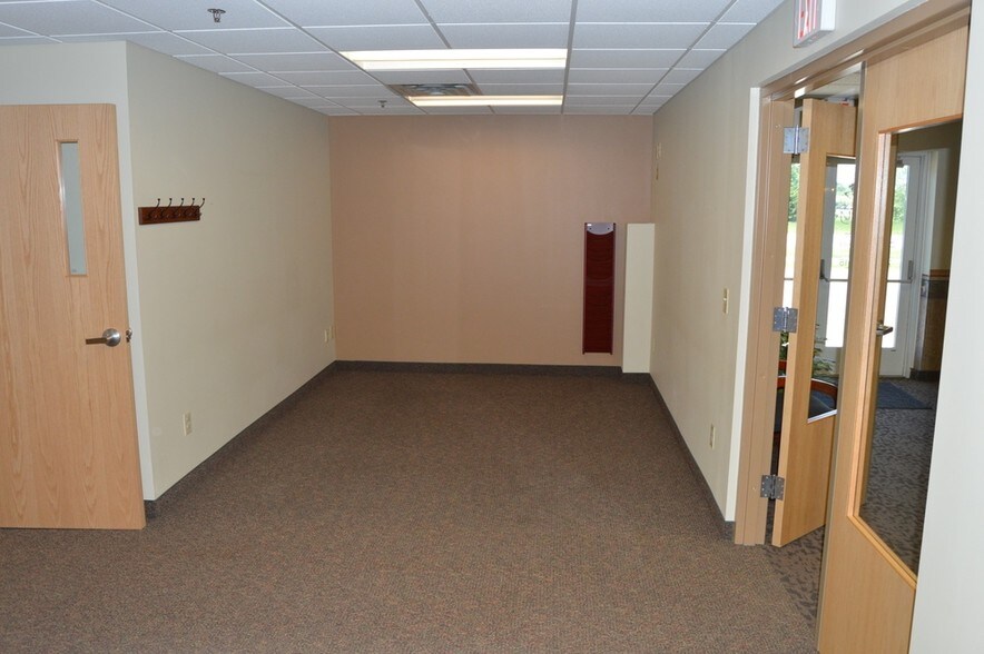 More Photos Of 23671 NW St Francis Blvd & NW Ambassador Blvd, Saint Francis Medical For Lease