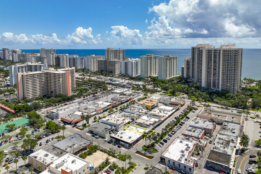 Primary Photo Of 3313 NE 32nd St, Fort Lauderdale Storefront Retail Office For Sale