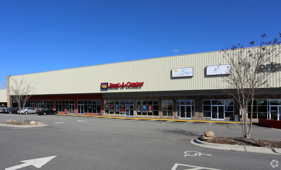 More Photos Of 3035-3086 Waughtown St, Winston-Salem Unknown For Lease