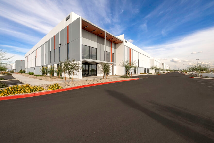 More Photos Of NWC INDIAN SCHOOL ROAD & LOOP 101, Phoenix Unknown For Lease