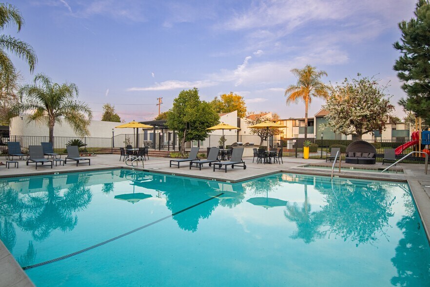 More Photos Of 516 S Indian Hill Blvd, Claremont Apartments For Sale