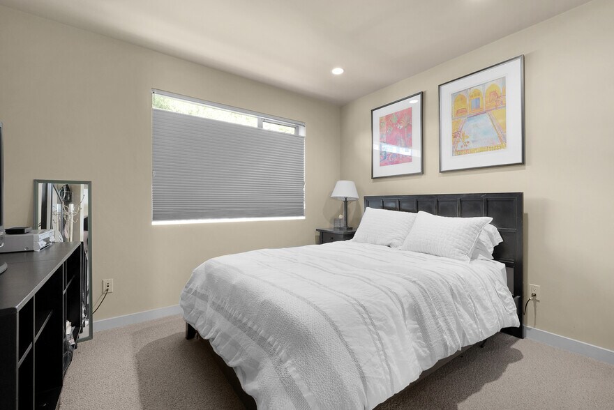 More Photos Of 160 Roy St, Seattle Office Residential For Sale