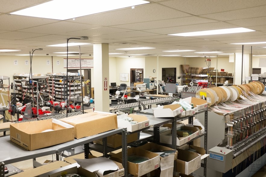 More Photos Of 12 Burt Dr, Deer Park Warehouse For Lease