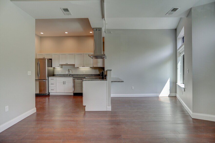 More Photos Of 218 W Main St, Urbana Office For Sale