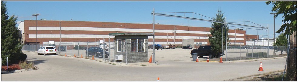 More Photos Of 5660 W Taylor St, Chicago Warehouse For Sale