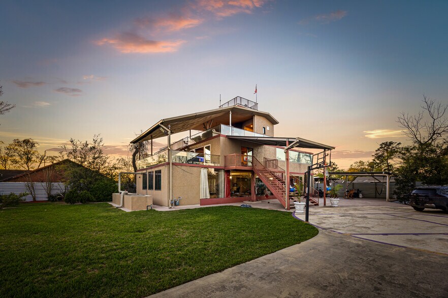 More Photos Of 4015 Luell St, Houston Specialty For Sale