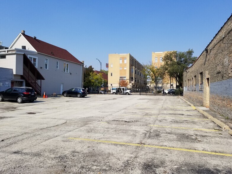 More Photos Of 3265 W Armitage Ave, Chicago Office Residential For Sale