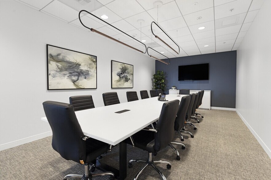 More Photos Of 500 N State College Blvd, Orange Coworking Space