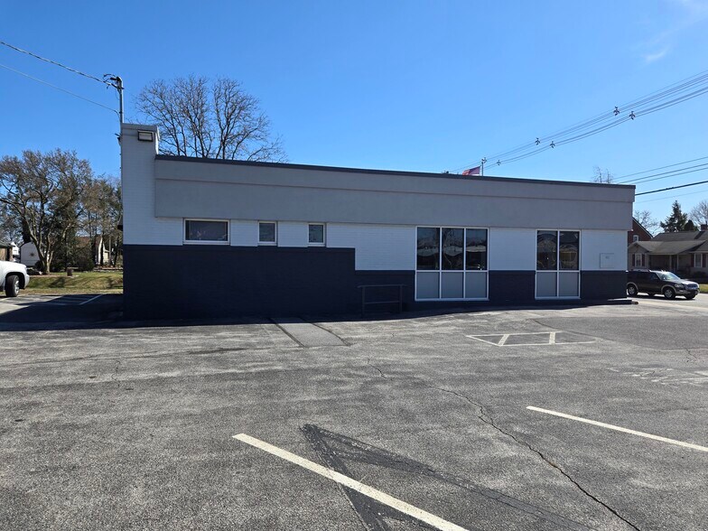 More Photos Of 405 Wayne Ave, Chambersburg Bank For Lease