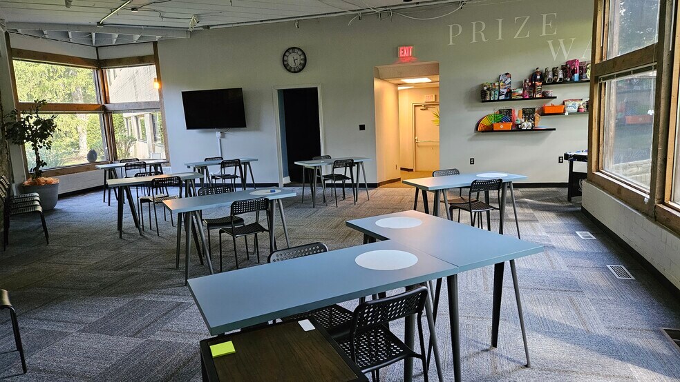 More Photos Of 4068 Mt Royal Blvd, Allison Park Medical For Lease